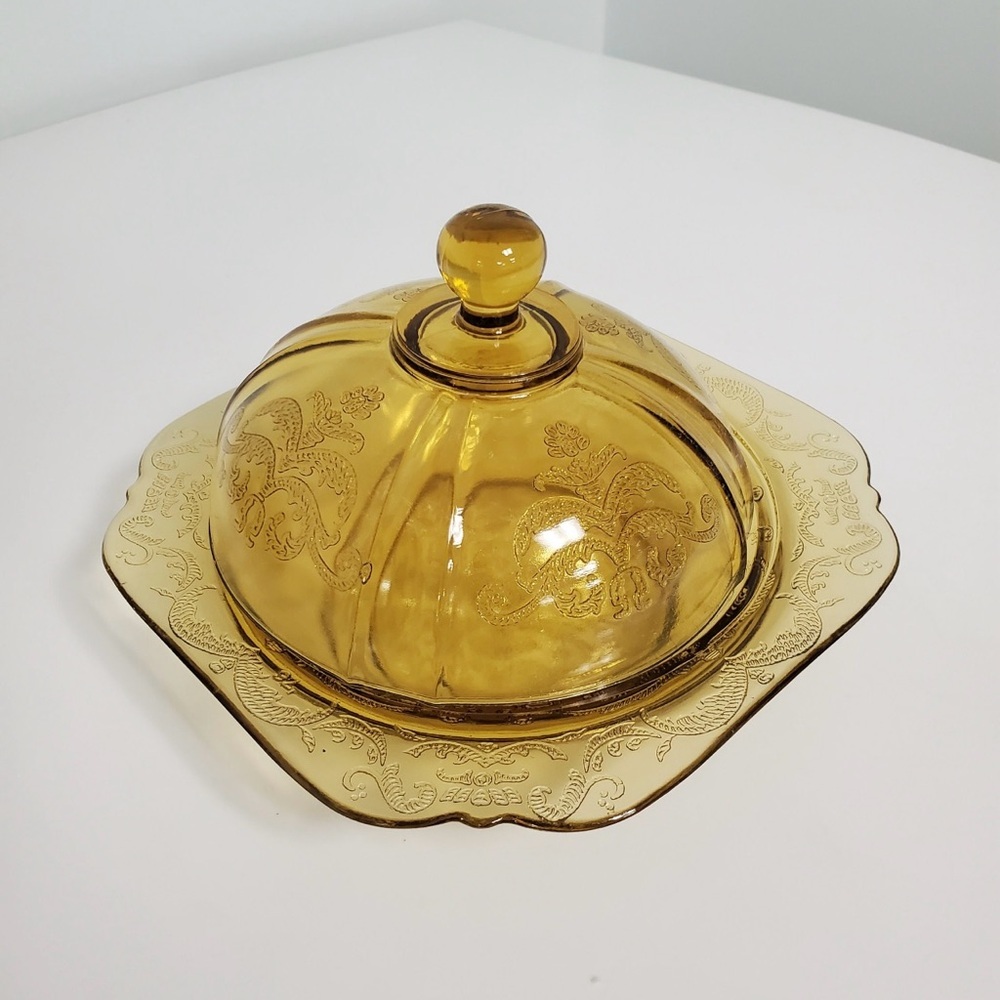 1970's Vintage Federal Glass Co. Madrid Covered Round Amber Butter Dish